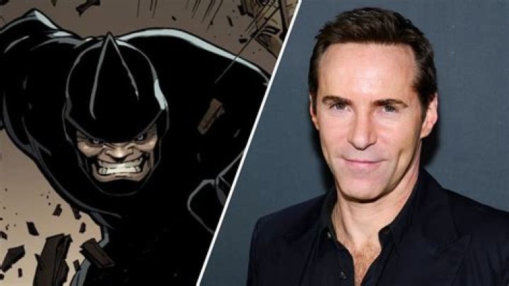 How do you beat the Rhino in Spiderman?